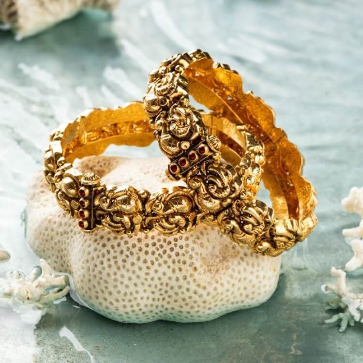 Traditional bangles gold discount